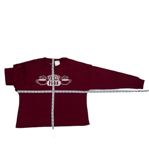 NWT Jerry Leigh F•R•I•E•N•D•S Central Perk Red Long Sleeve T-Shirt Size S Womens - Picture 4 of 5
